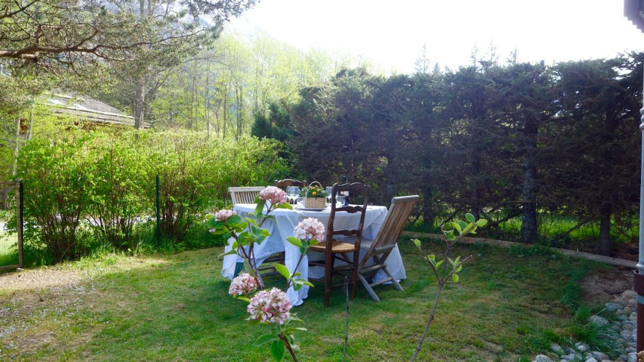 Bel Appartement , Son Jardin Et Le Lac Chamonix Exterior photo